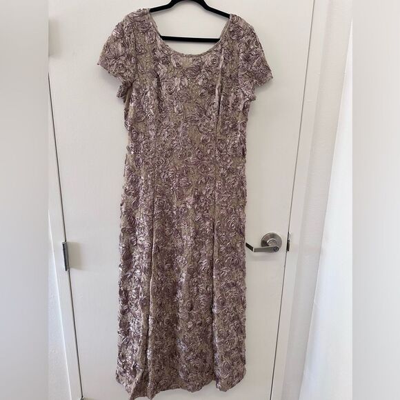 Alex Evenings Rosette A-Line Gown - Picture 1 of 7